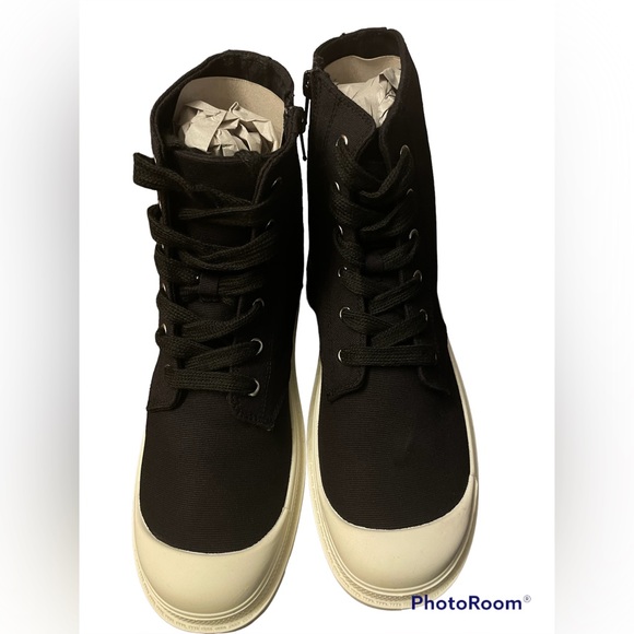 UNIONBAY Bootie (Women) size 10 - Picture 4 of 6